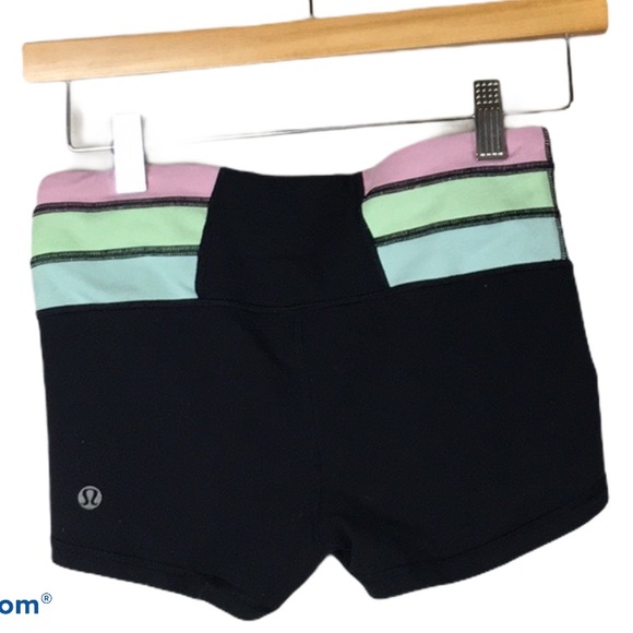 Lululemon reversible Boogie Shorts Black Booty